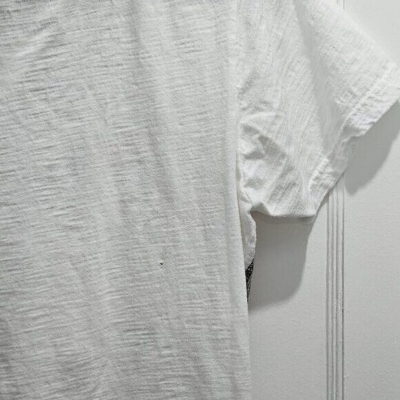 Disney Store Ladies Mickey & Minnie Mouse Kiss White Tee L - Picture 12 of 13